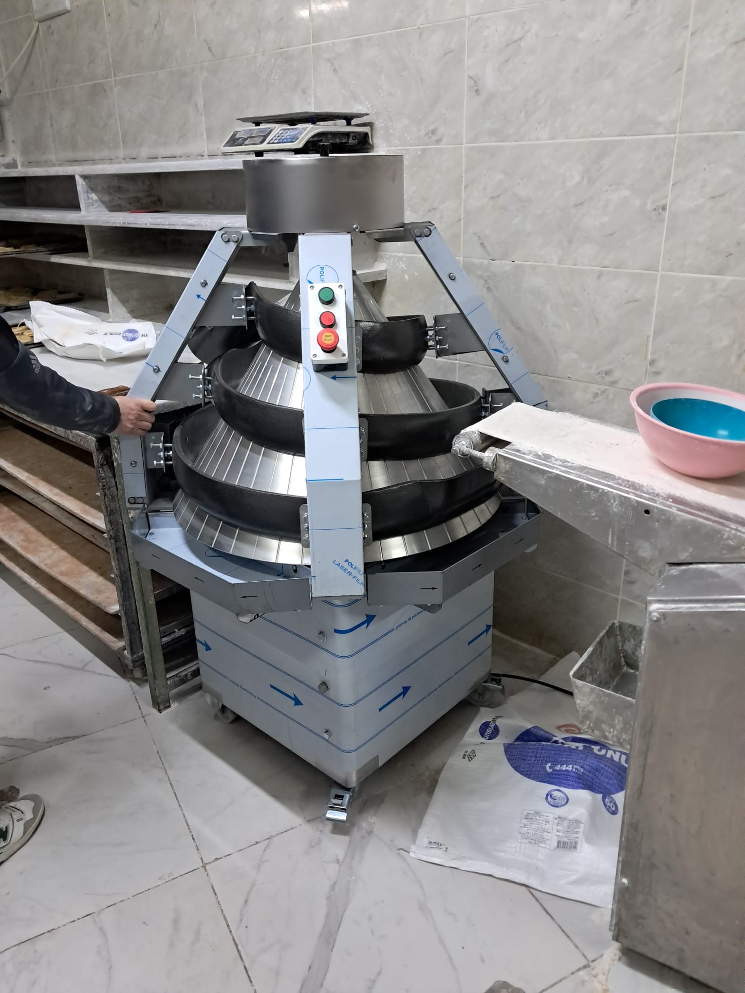 Murat Kutas - Yağmur Ekmek  Unlu Mamulleri / İstanbul Bağcılar 